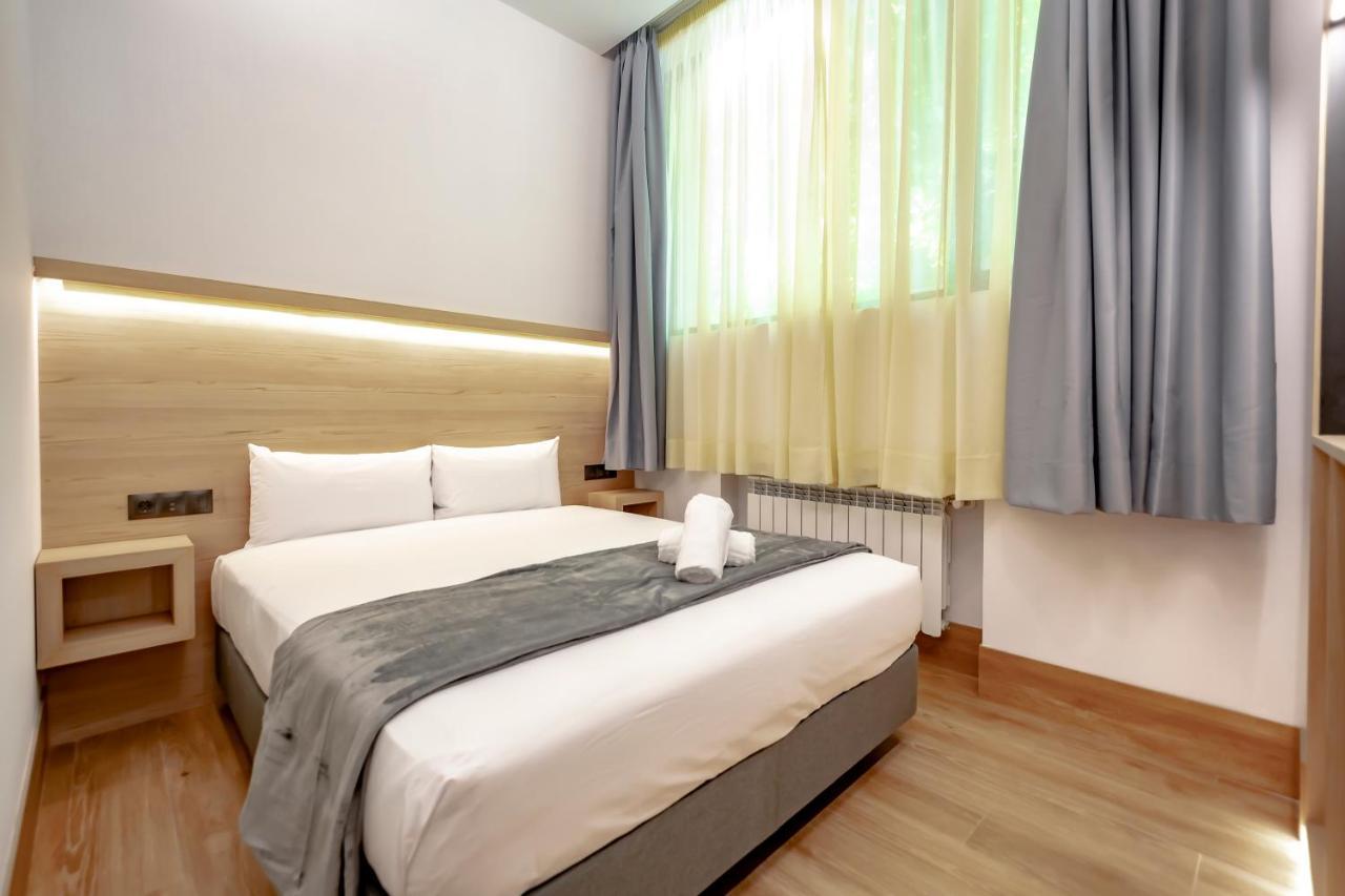 Dobohomes - Montesa 20 Apartamentos Madrid Extérieur photo