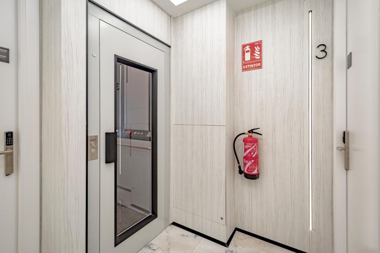Dobohomes - Montesa 20 Apartamentos Madrid Extérieur photo